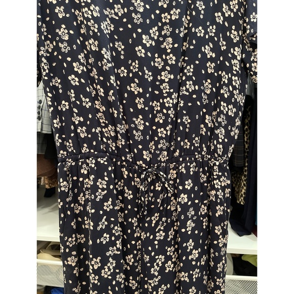 Short Sleeve Floral Jumpsuit with Tapered Legs and Elasticized Waist. - Picture 7 of 10